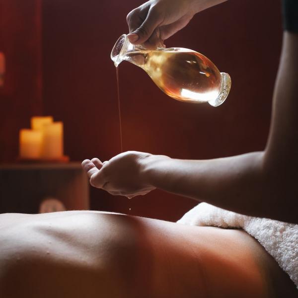 Klinična aromaterapevtska masaža razstrupljanje